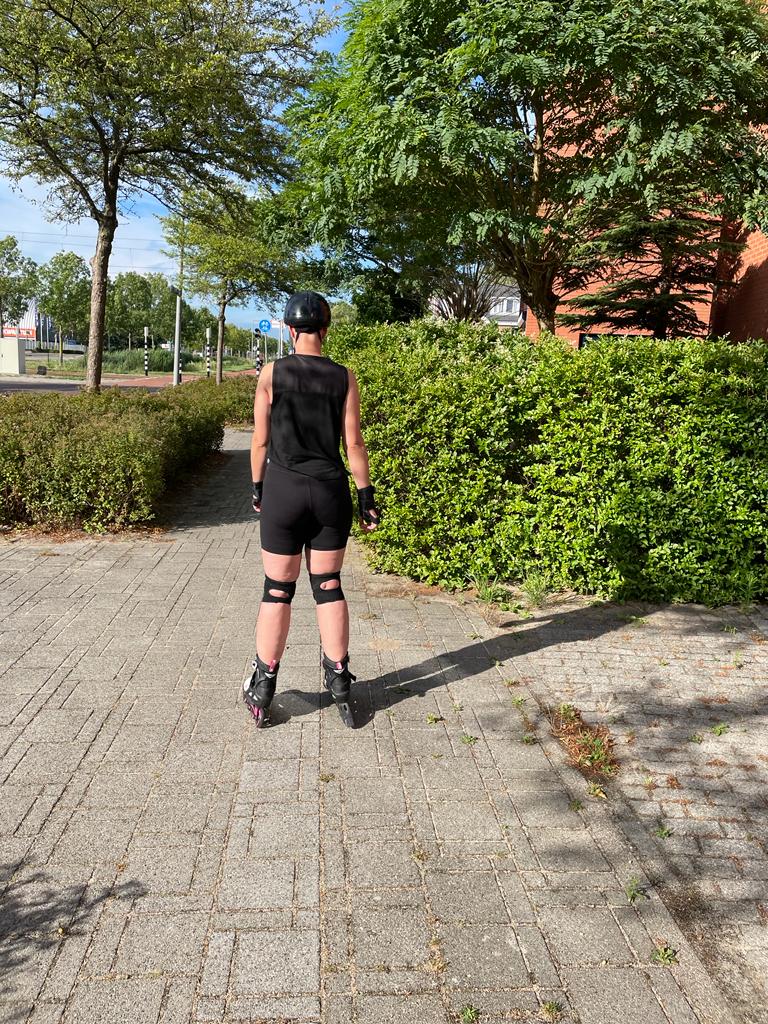 Alissa van Duizelship aan het skeeleren